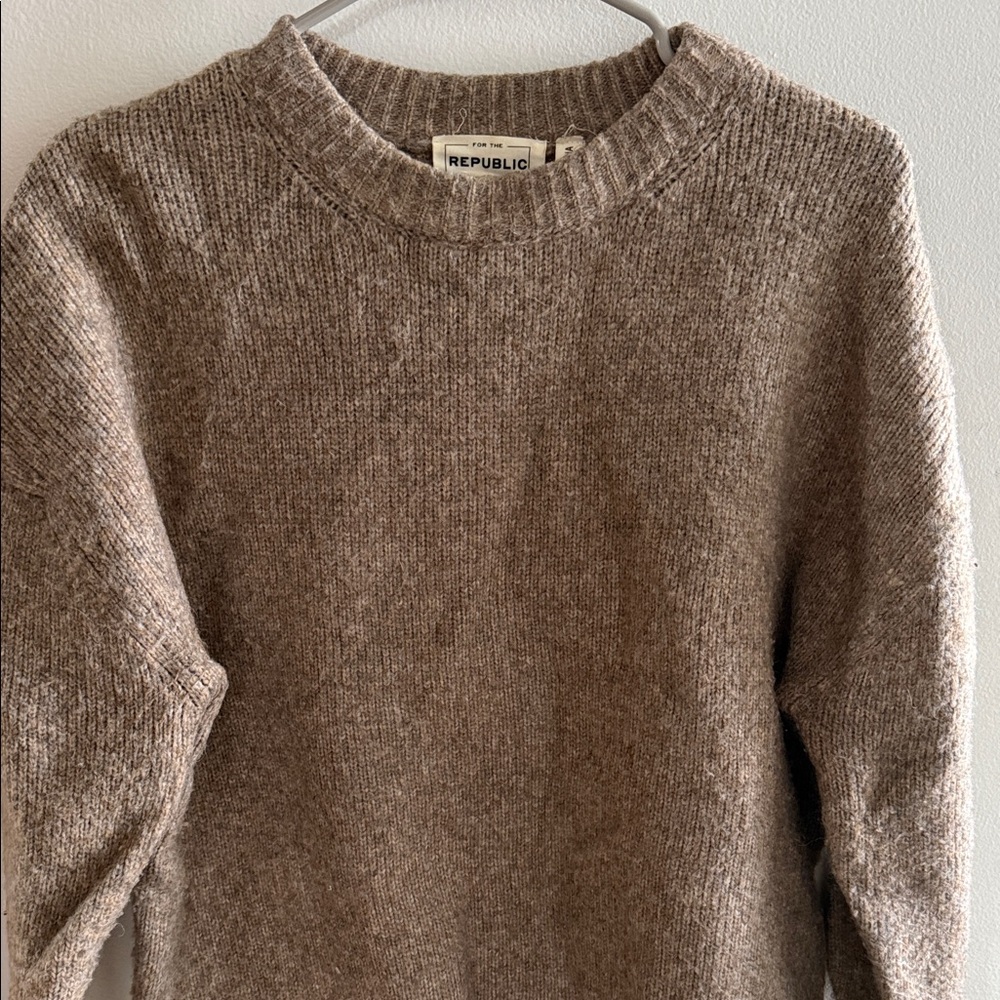 Banana Republic Men's Tan Crewneck Sweater